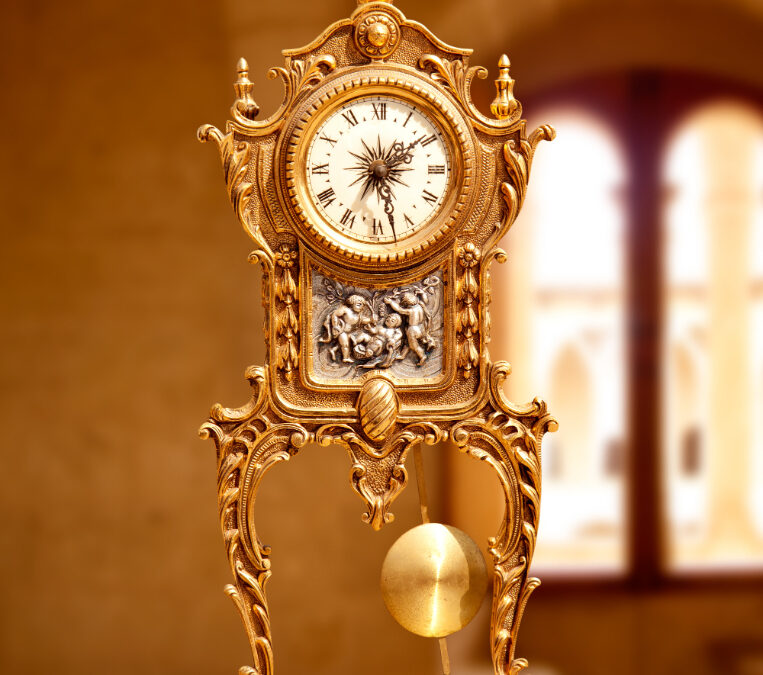 L’histoire de l’horloge cartel française : styles et évolution