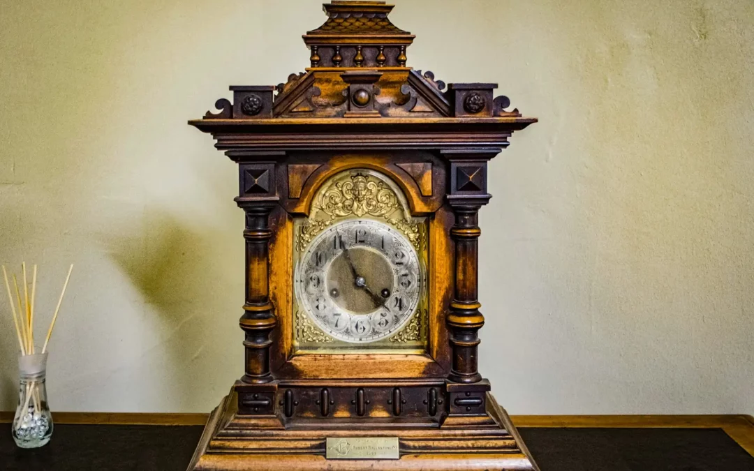 Quels sont les signes d’authenticité d’une horloge ancienne ?