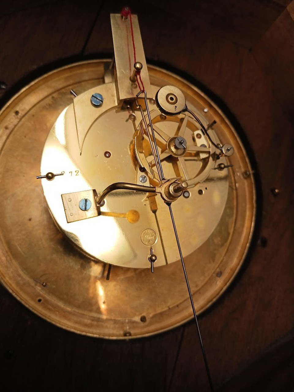 Mouvement ouvert pendule bois